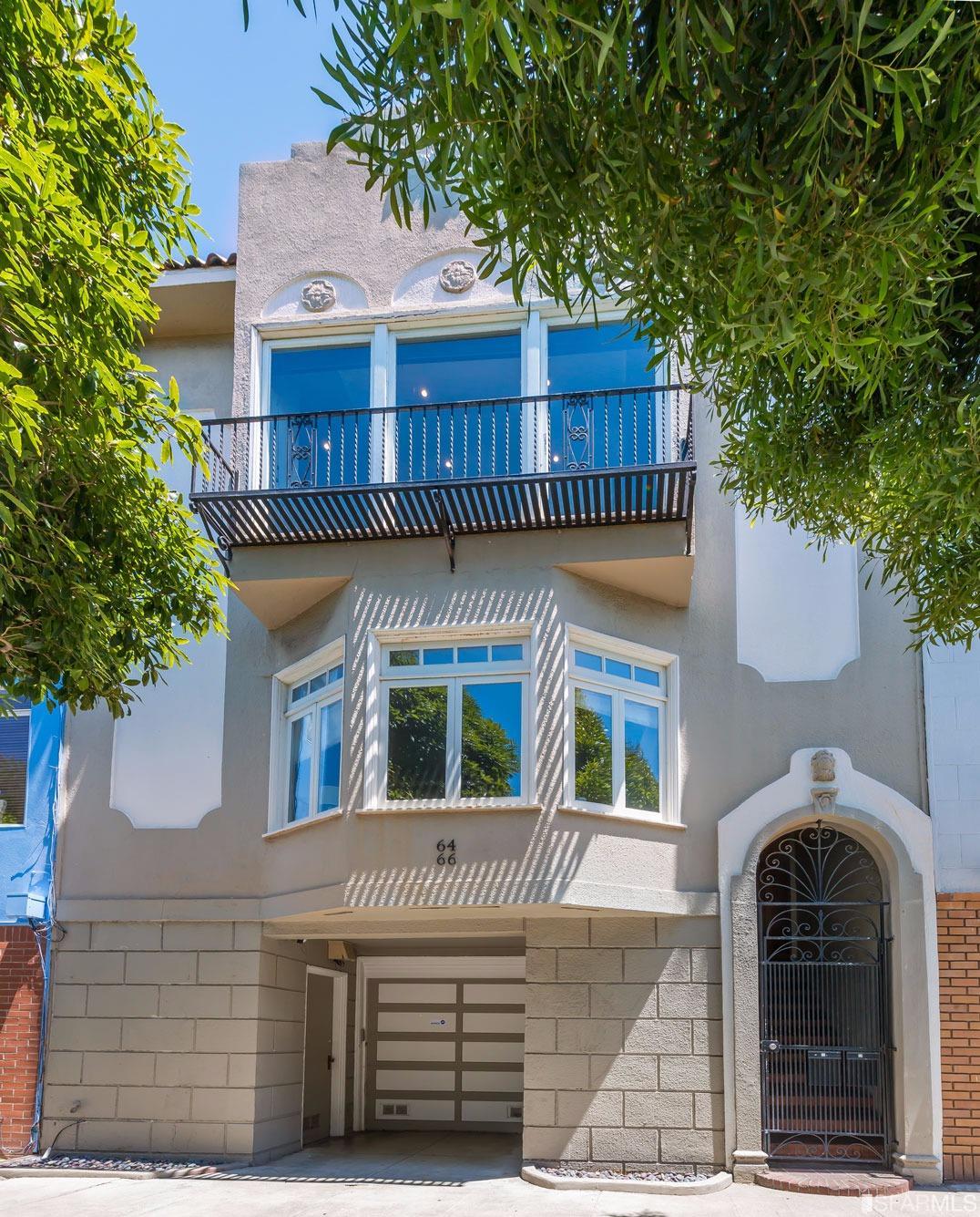 64 Cervantes Boulevard